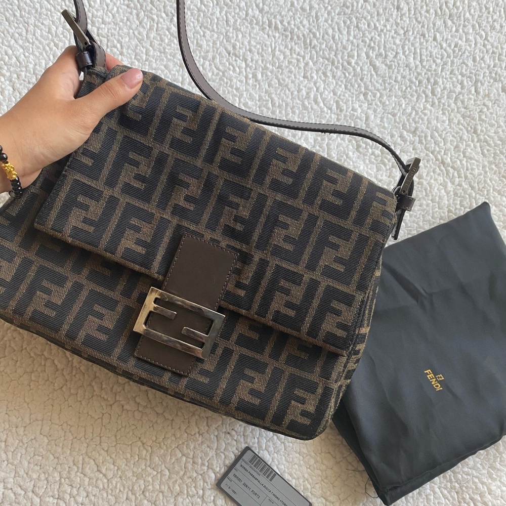 FENDI MAMA ZUCCA BAGUETTE SMALL SHOULDER BAG